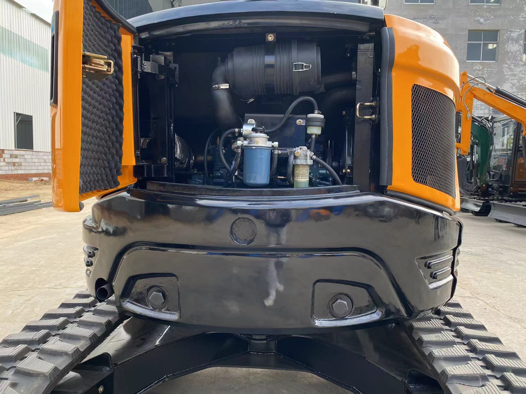 Kubota D1703 Motorlu 3,5 Tonluk Paletli Ekskavatör