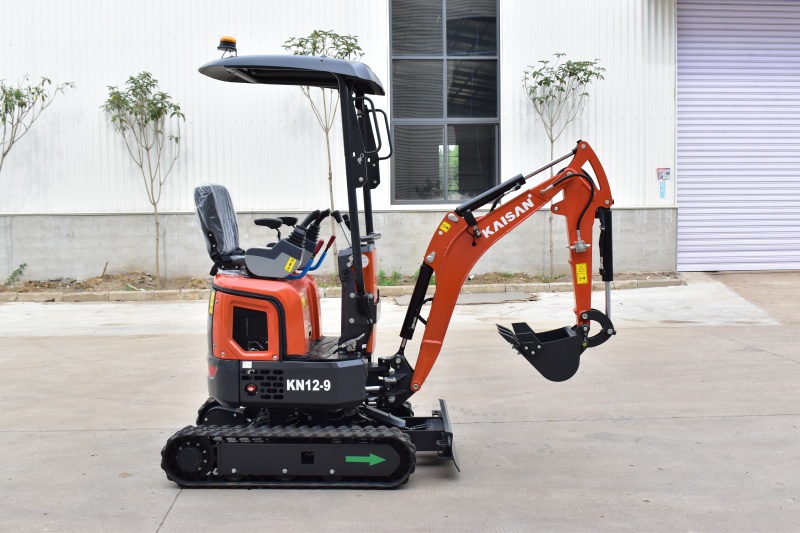 Excavatrice compacte