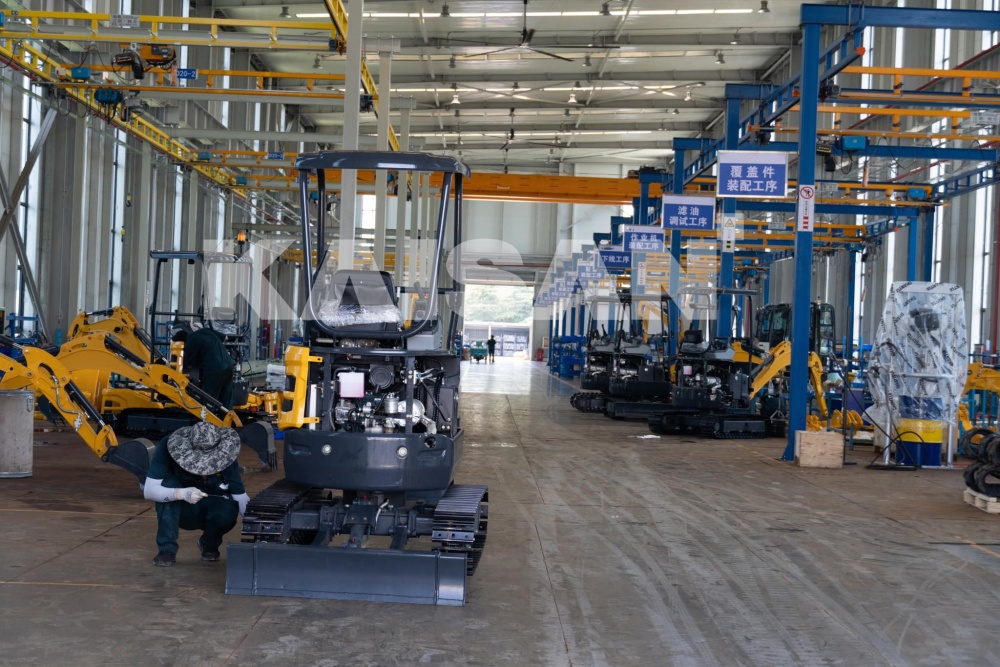 Piccolo escavatore da 1,2 tonnellate