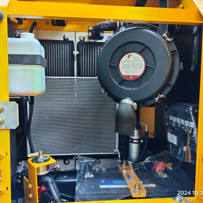 Ekskavator Rantai Mini 8000kg